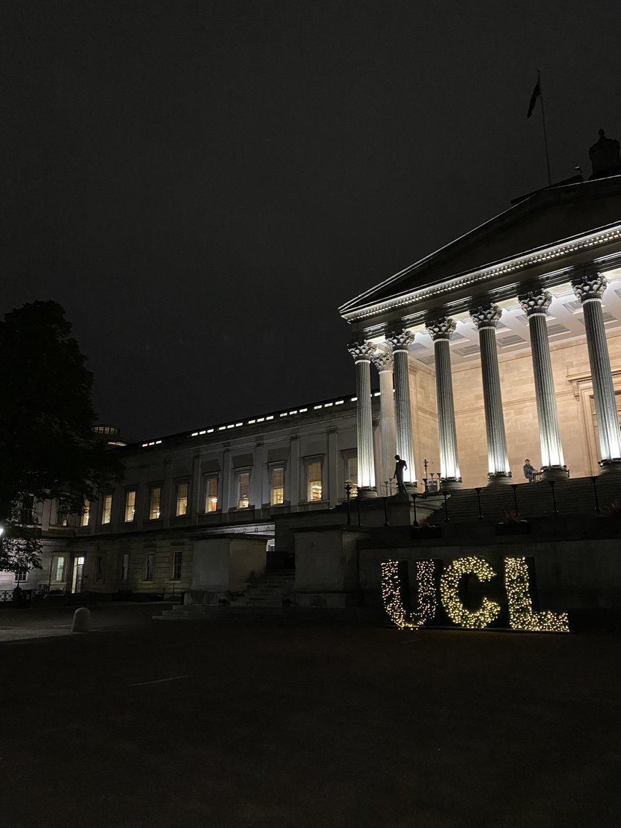 isyzki's tweet photo. @UCL at night #afterfinals https://t.co/Bt9nMxGTuj