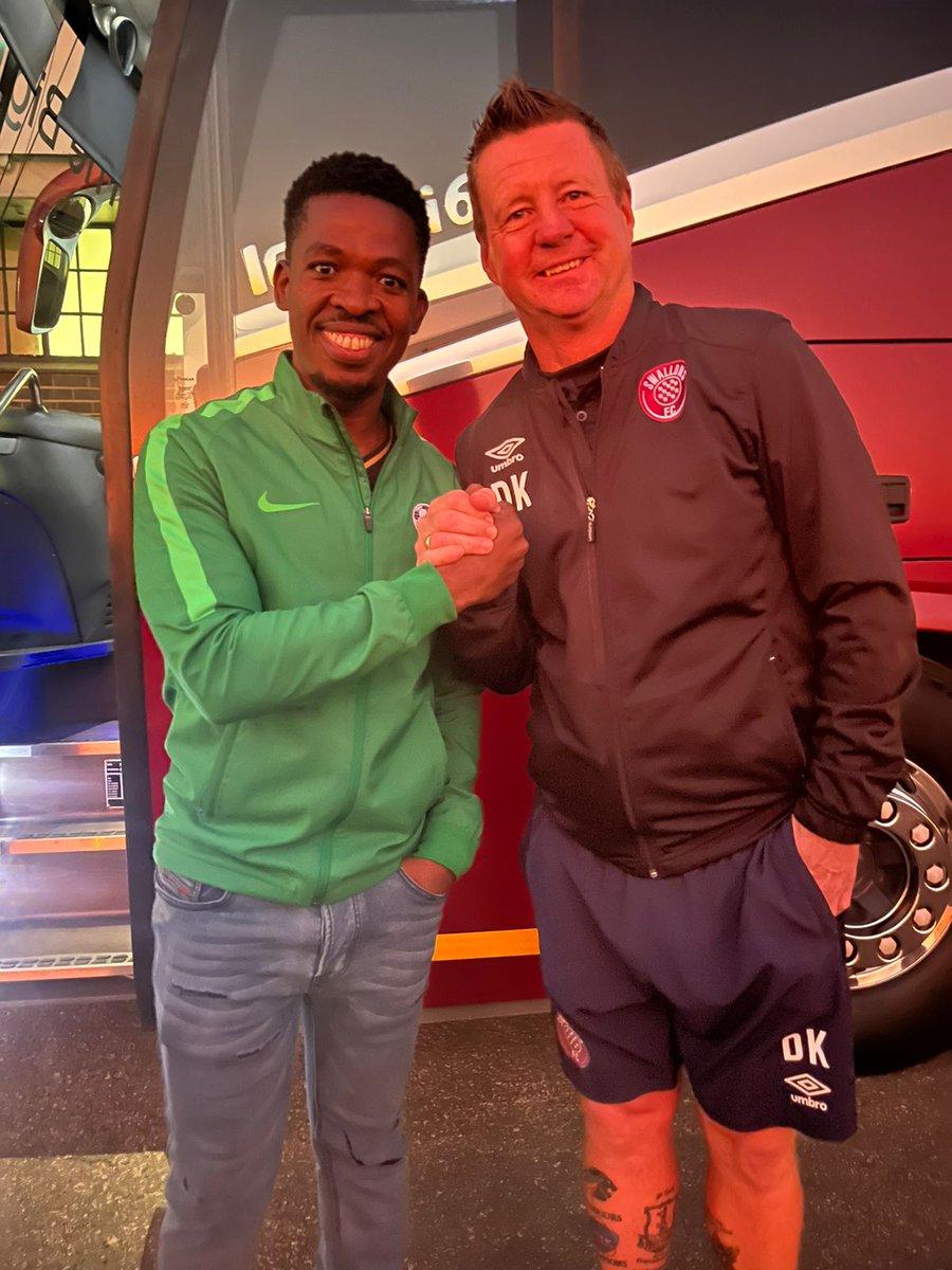 Ngcobo2010SE's tweet photo. He told me he wanna get another tattoo and this time a #SwallowsFC one. #DylanKerr
#PhalaPhalaFarm #PhalaPhala #Julius #LoveyDovey157 #Natasha #StanMathabatha #Tembisa #Dabula #Maseko #ThisIsThash #PSLPlayOffs https://t.co/RqpTZLkITc