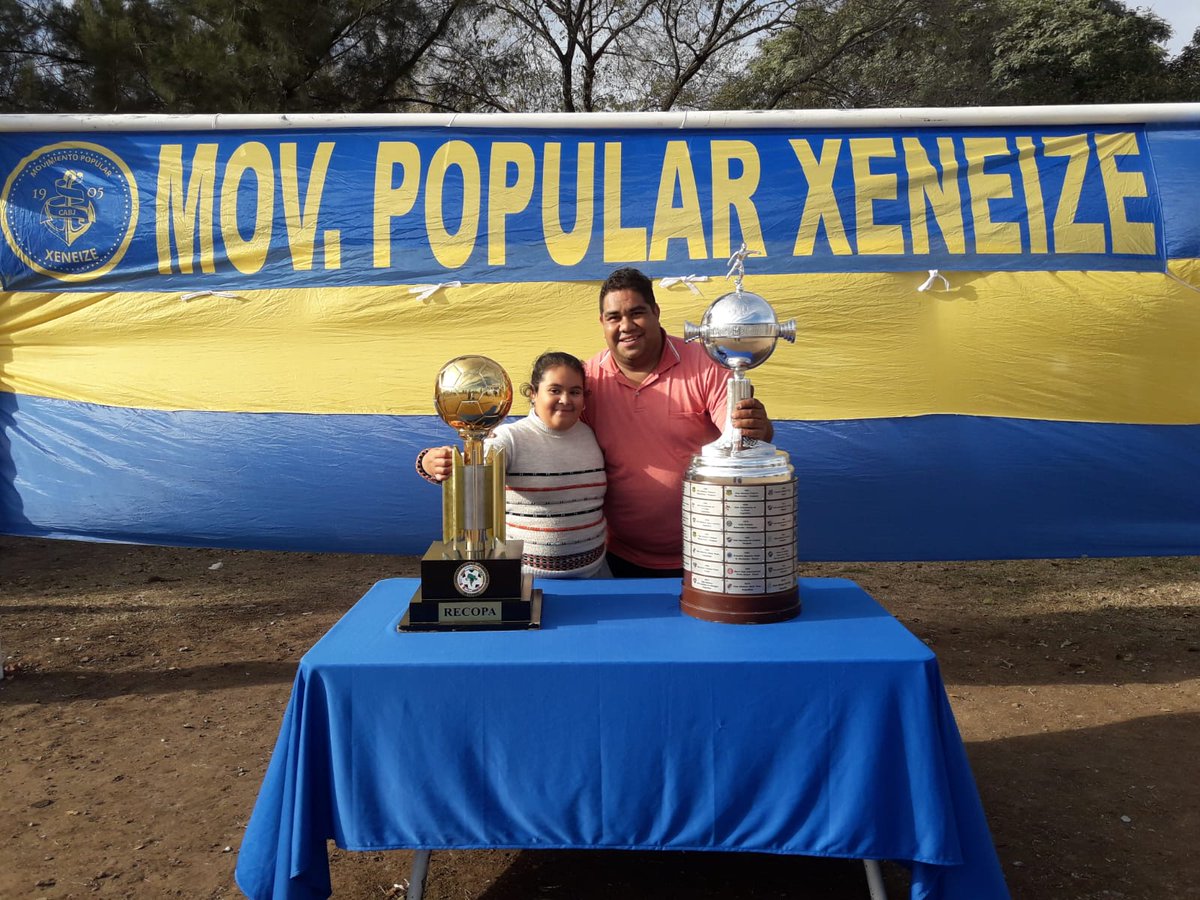mp_xeneize's tweet photo. Tarde de merienda popular 🥳🧋🍪🍰Merienda, juegos y copas para los vecinos de Tierras Altas. 💙💛
📍Plaza La Estrellita .Tierras Altas. Malv.Arg.

#VamosBoca #MovimientoPopularXeneize🇺🇦 https://t.co/lUb2XTWUzb
