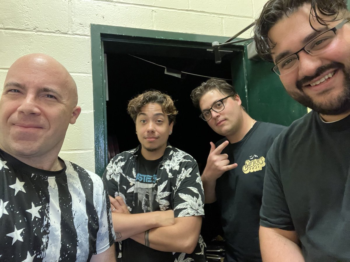 Twas Phenomenal to join our super-talented <a href="/SITech_HS/">Staten Island Tech</a> students for the 2022 Senior Showcase with guitar in hand alongside <a href="/MrFrazzetto/">Joe Frazzetto</a> (Drums) Mr. Weitzman (Guitar) &amp; Mr. Aurelia (Vocals &amp; Bass) to play <a href="/foofighters/">Foo Fighters</a> “Walk”. Our student &amp; faculty 🪨! #ForeverYoung 🤘🤟🎸 @SIBOD31