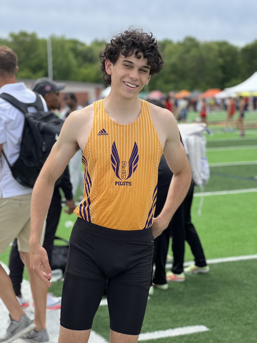 DLS_Track's tweet photo. Nathan Iacona!! 8th place All-State 400m and cutting down his time once again for a 49.85. What a way to cap off your DLS track career. Aquinas College got a great one. 💜💛 https://t.co/drSghWT6A6
