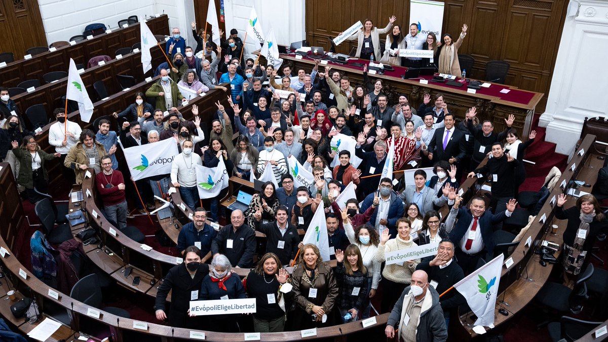 Por un 98,8% nuestro Consejo General decidió no aprobar la propuesta de Nueva Constitución de la Convención. Continuaremos trabajando por un texto que una a Chile y defienda la libertad #EvopoliEligeLibertad