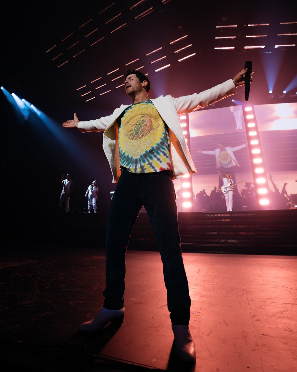 nickjonas's tweet photo. So thrilled to be back on a stage with my brothers last night. Thank you for coming out last night and making that show a special one for us. See you again tonight! https://t.co/RfPK58rzKY