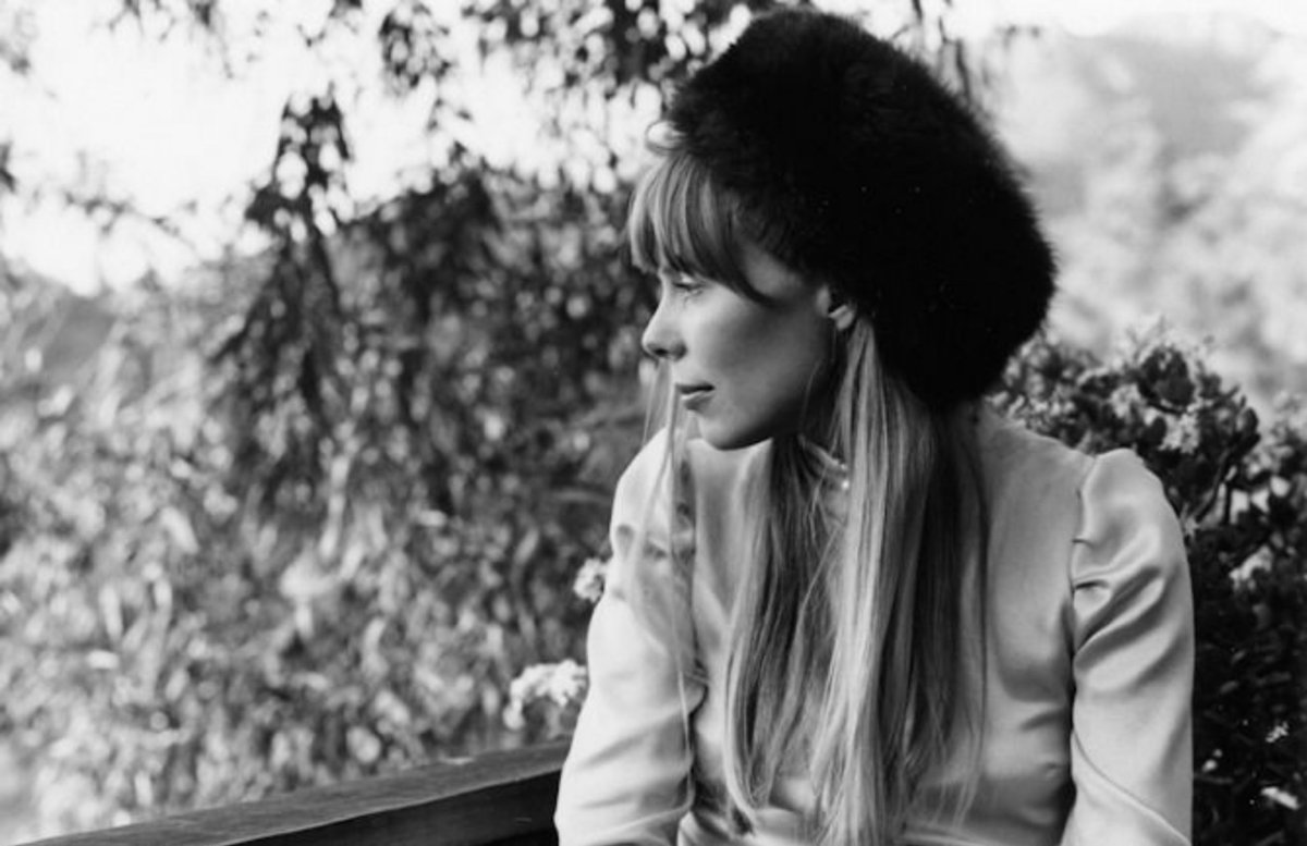 Joni Mitchell tweet media