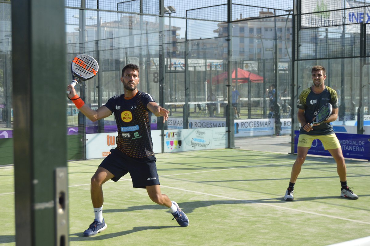 WPT_Next's tweet photo. ✈️ ¡Rumbo a la semifinales #WPTNextRuby❤️!
🧐 Consulta todos los resultados de la jornada en el #WPTNextCastellón❤️ de @PadelCV
📊 > https://t.co/62CqstHuTA https://t.co/JB4w7br8EQ