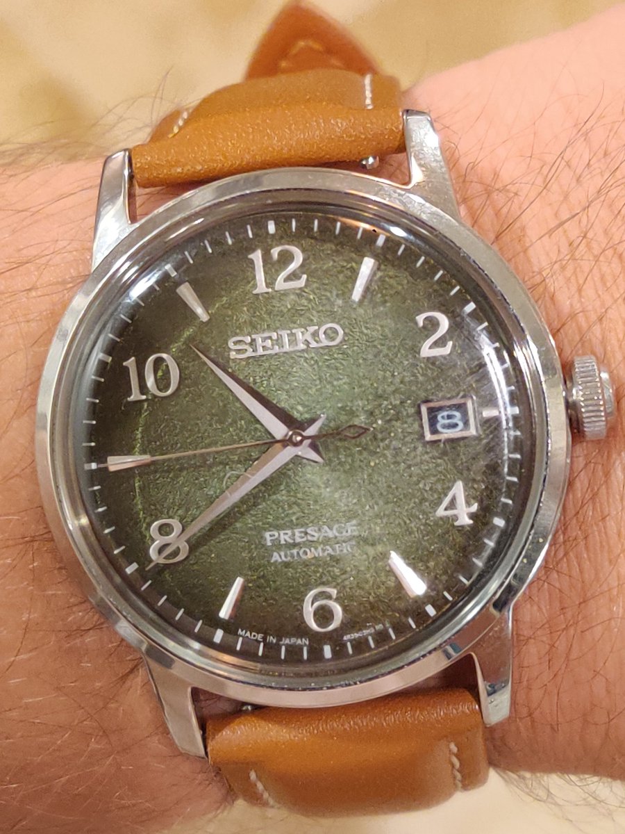 cjthesayer's tweet photo. @depression2019 Oh shiz the Brews aren't out of stock anymore. Rocking the Matcha dial. https://t.co/z3SbaVNqYY