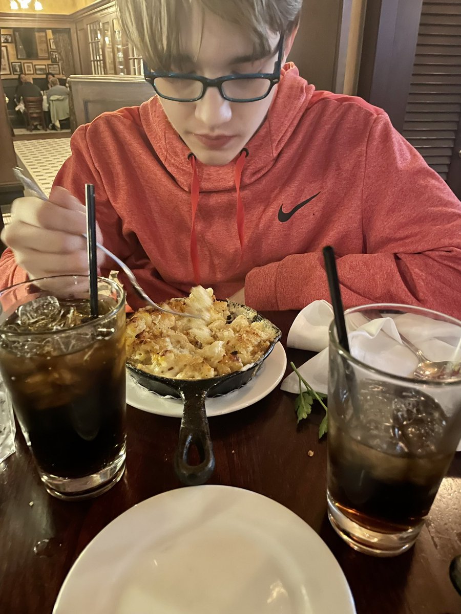 moonfighter1985's tweet photo. Well you guys, I didn’t get a good look at the steak before he made it disappear, but Harry Carey’s is good! 10/10, would eat again. #SPNChicago #teenagersIDK #spnRoadTrip https://t.co/eZJvWcYO6m