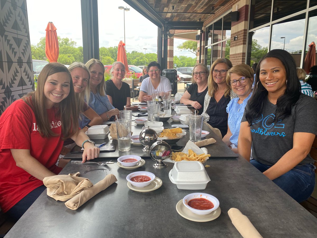 I ❤️ these ladies!  <a href="/HeartCoppellisd/">IHeartCoppellISD</a> <a href="/CISDlib/">Coppell ISD Libraries</a>
