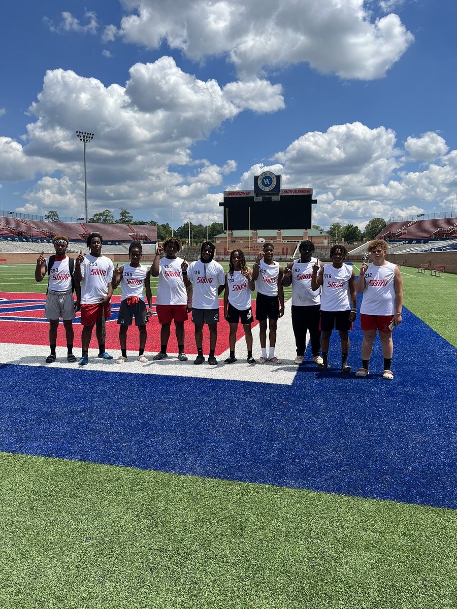 LuverneFootball's tweet photo. Tigers at South Alabama camp. #One1uverne https://t.co/rVBvy9dvGs