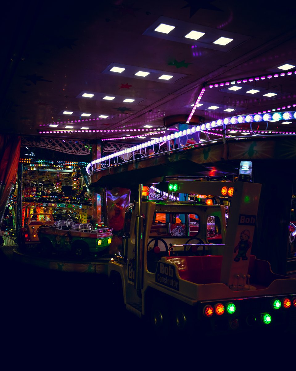 photonicsample's tweet photo. Kids Midnight City! 🚂🚋🌃
-
📍 #Porto, #Portugal
📷 #Canon #Sigma
🎨 #Lightroom #Photoshop
✉️ #PhotonicSample
-
#Travel #Photographer #Art #Photography #Videography #Fair #Carousel #Games #Lights #Entertainment https://t.co/9C8CapOA8W