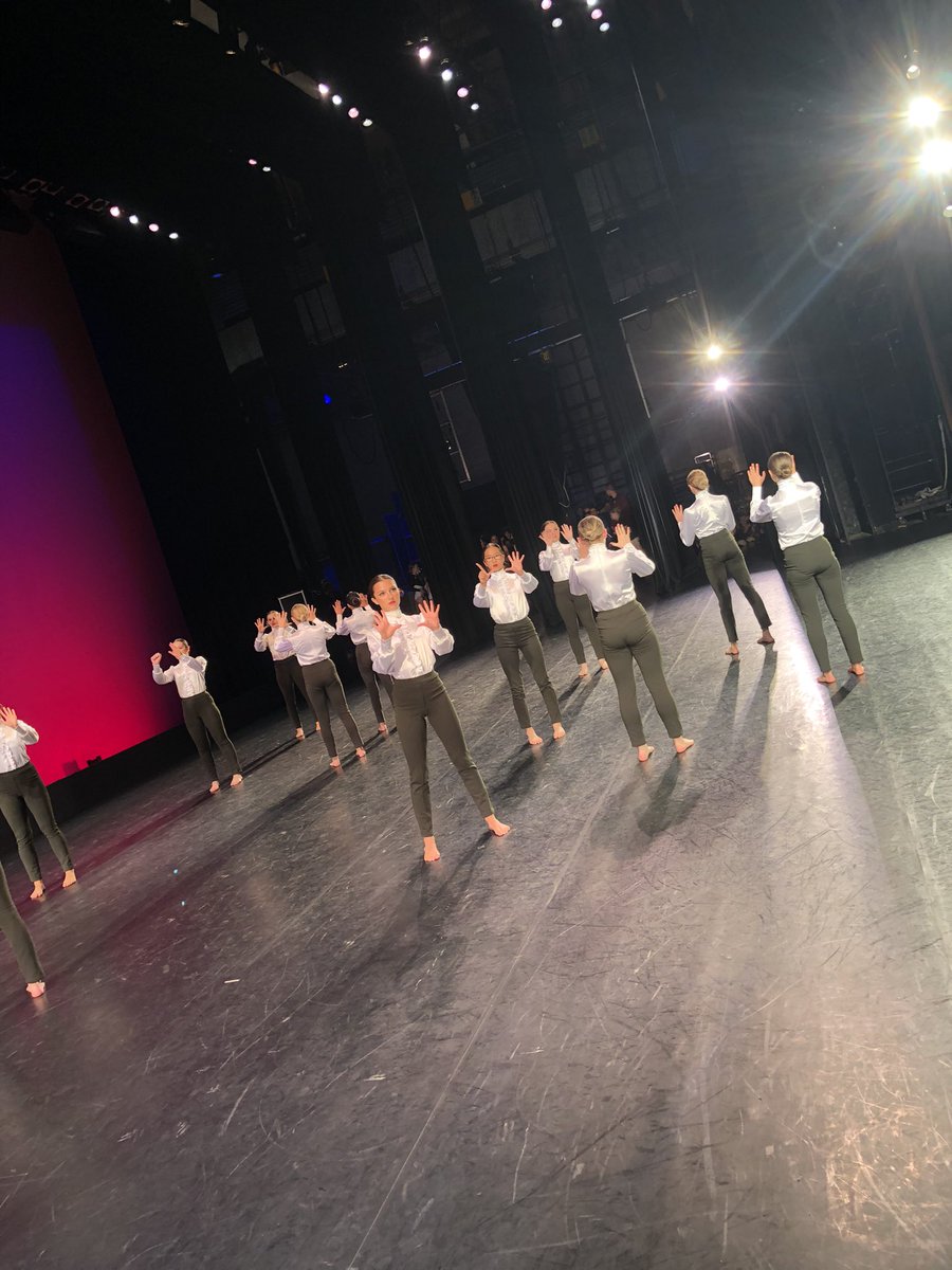 TDSBurlington's tweet photo. #ItsShowtime2022 https://t.co/KKuMnOf5TZ