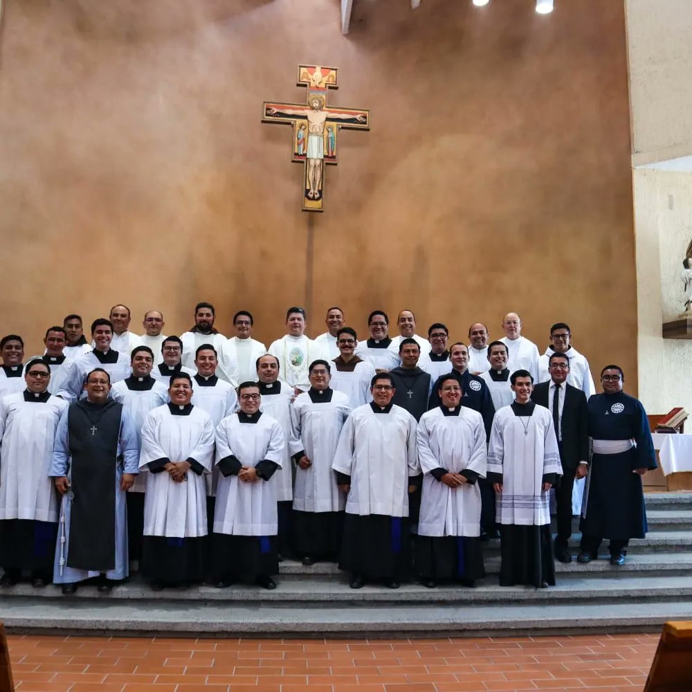 Capuchinos del Norte de México tweet media