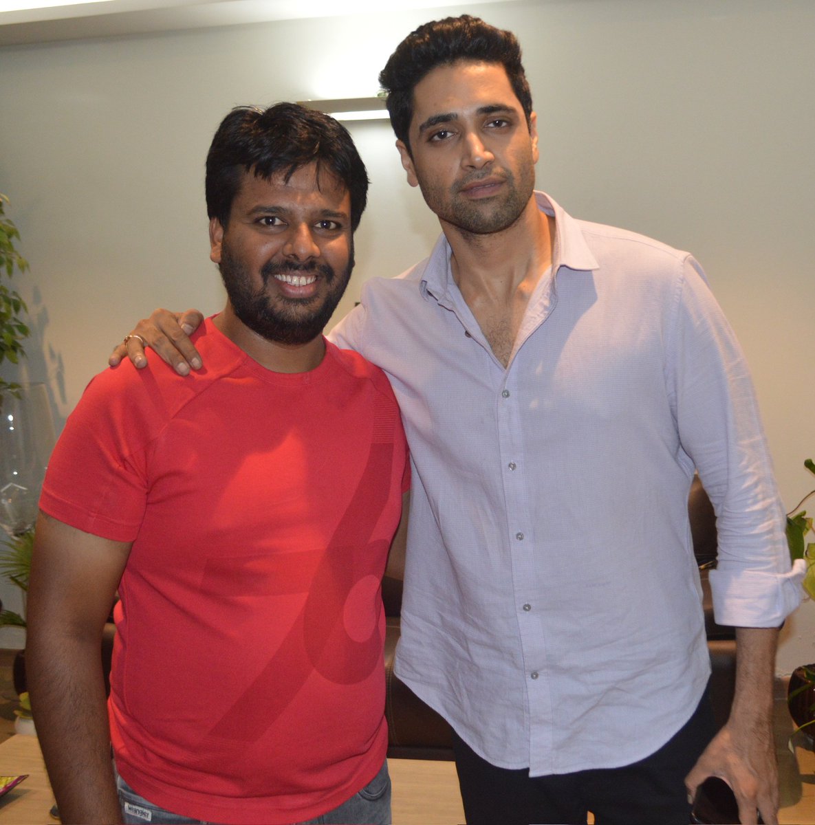 journalistakash's tweet photo. Thank you @AdiviSesh sir for the Interview Sir aapse baat karke bhaut acha laga aur aapki sooch ko salute hai sir #JaiHind 🇮🇳
#Major #MajorTheFilm #MajorMovie #MajorSandeepUnnikrishnan #MajorOnJune3rd #seshadivi https://t.co/fA6WQYbcub