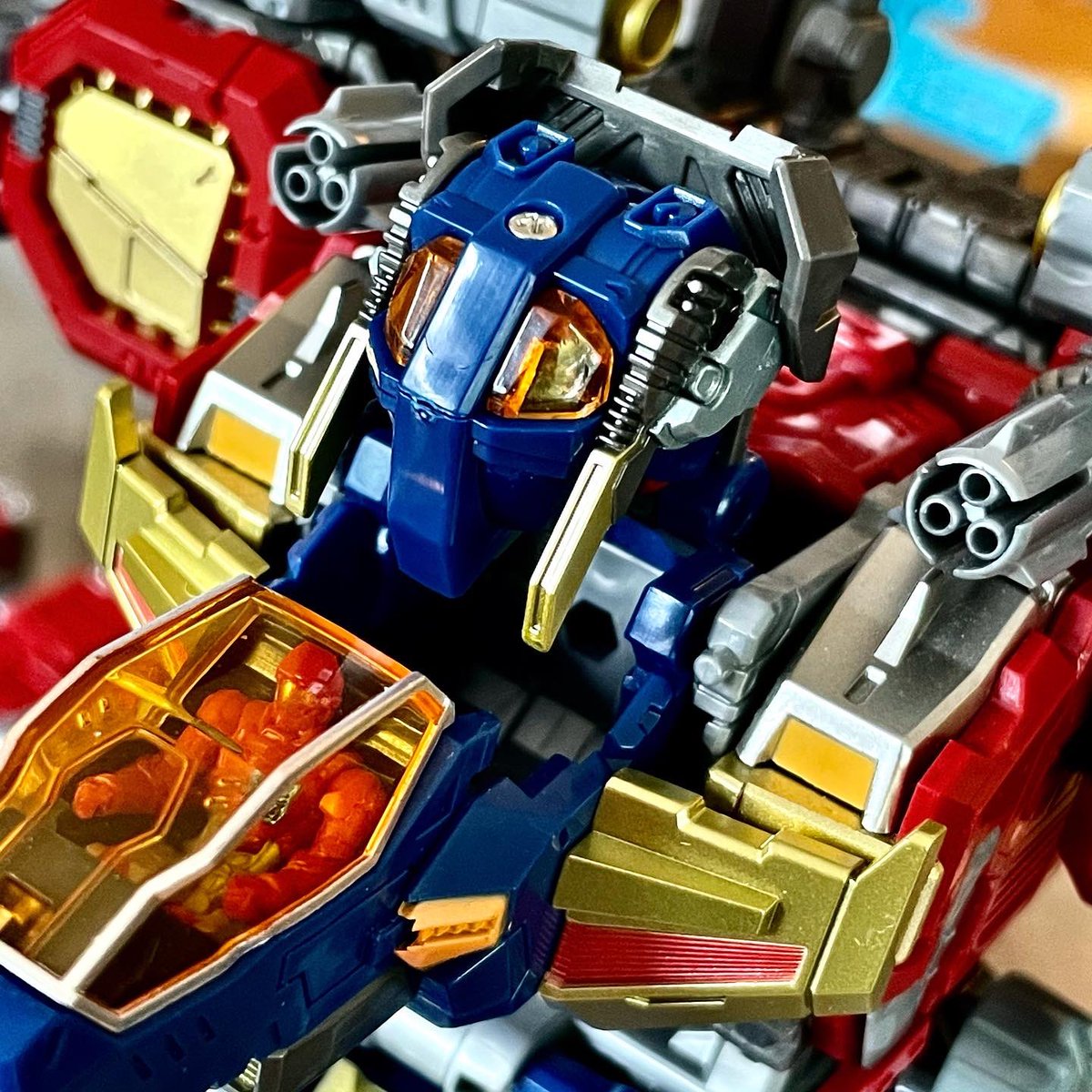 Xaxis024's tweet photo. Powered Convoy ready!!

#diaclonereboot #diaclone #poweredconvoy #battleconvoy #takaratomy
#ダイアクロン https://t.co/SUpclsM90x