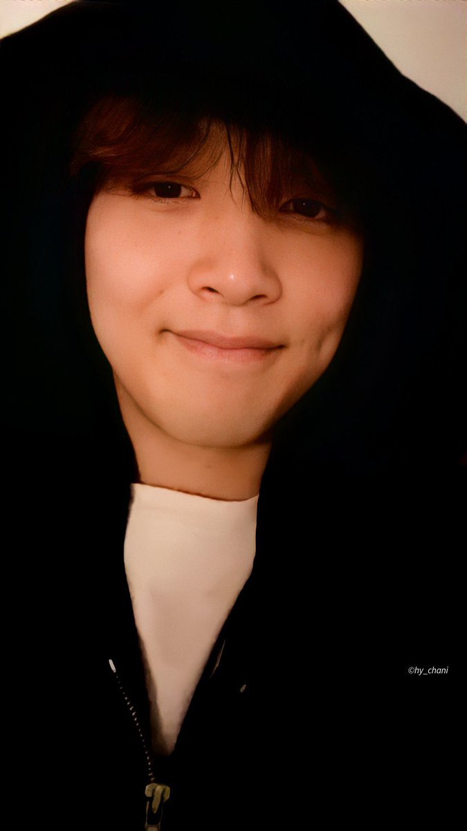 val0461's tweet photo. June babies https://t.co/N1ytLkkefo