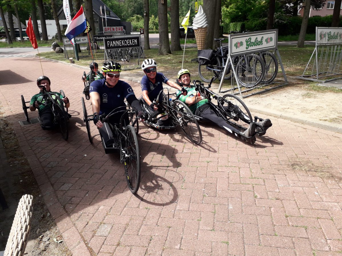 De <a href="/TdRClassic/">TheodeRooijClassic</a> is er voor alle sportieve fietsers! De handbikers genoten met volle teugen van het parcours en de omgeving