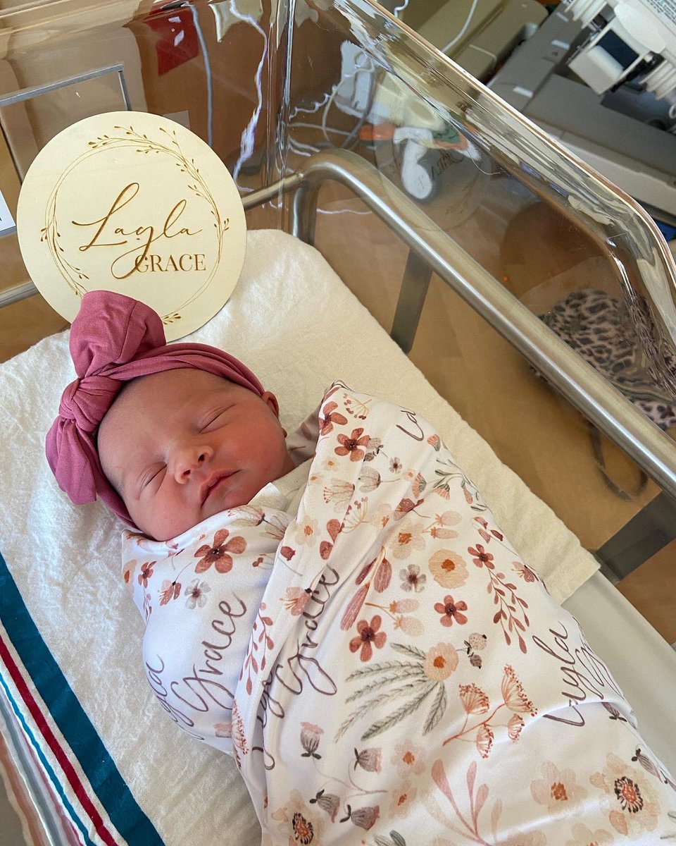 Carli_Johnson10's tweet photo. My heart is so full 💗
Layla Grace you completed our family💕💕💕💕 https://t.co/FWGWmqoW2W