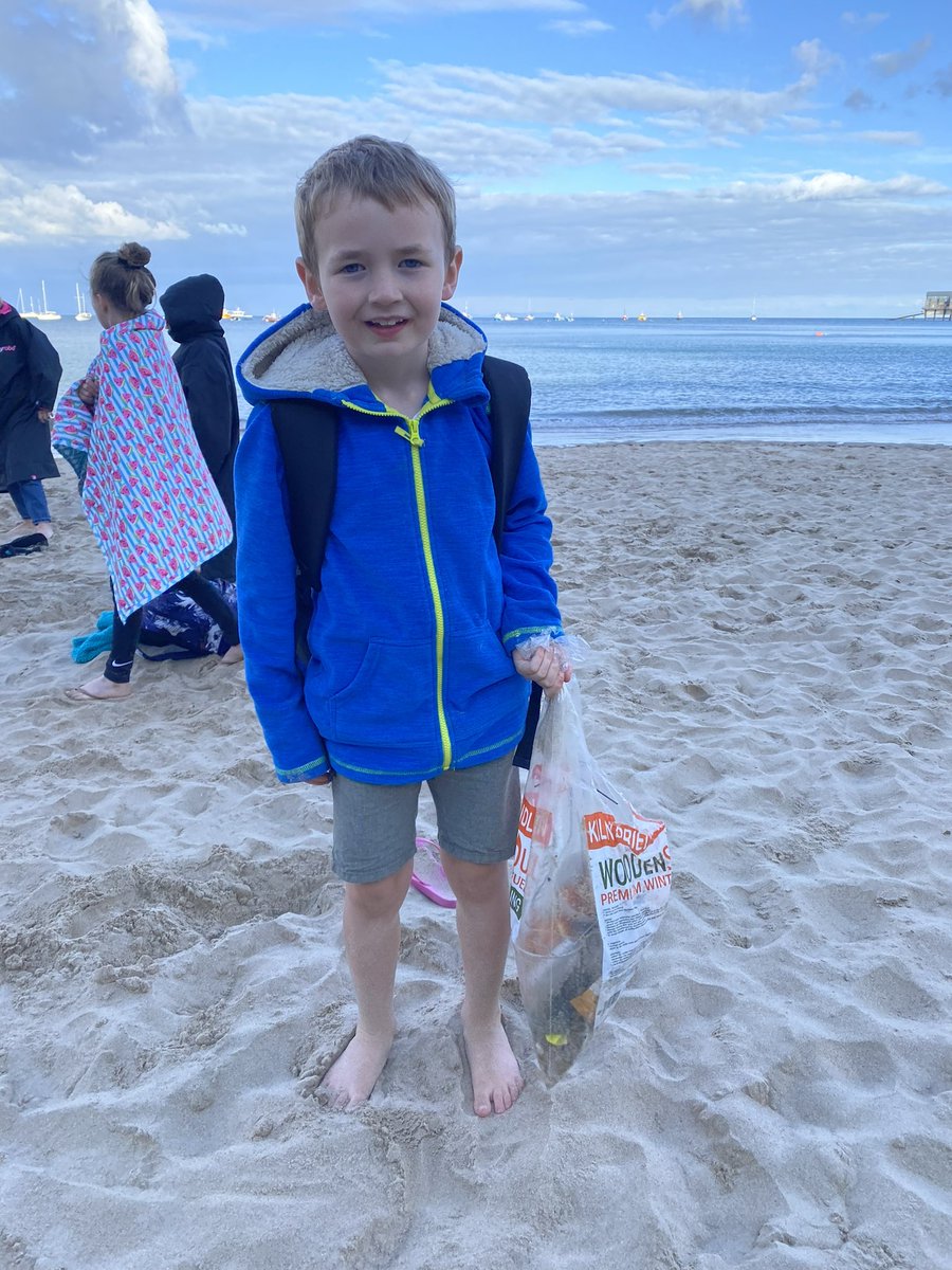 Impromptu beach cleanup at Tenby North Beach. Ethically informed citizen <a href="/Ysgol_y_Castell/">Ysgol y Castell</a> whilst on holiday. #ifeveryonedoesalittle #takecareofourplanet