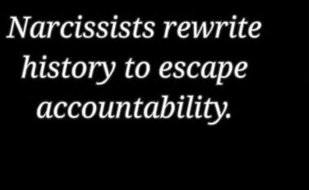 AverageTweet75's tweet photo. @LisaGandini #AmberHeardCommittedPerjury #ElaineBredehoftisALiar #JohnnyDeppGotJustice #FckMSM https://t.co/VqnLDAu0OZ