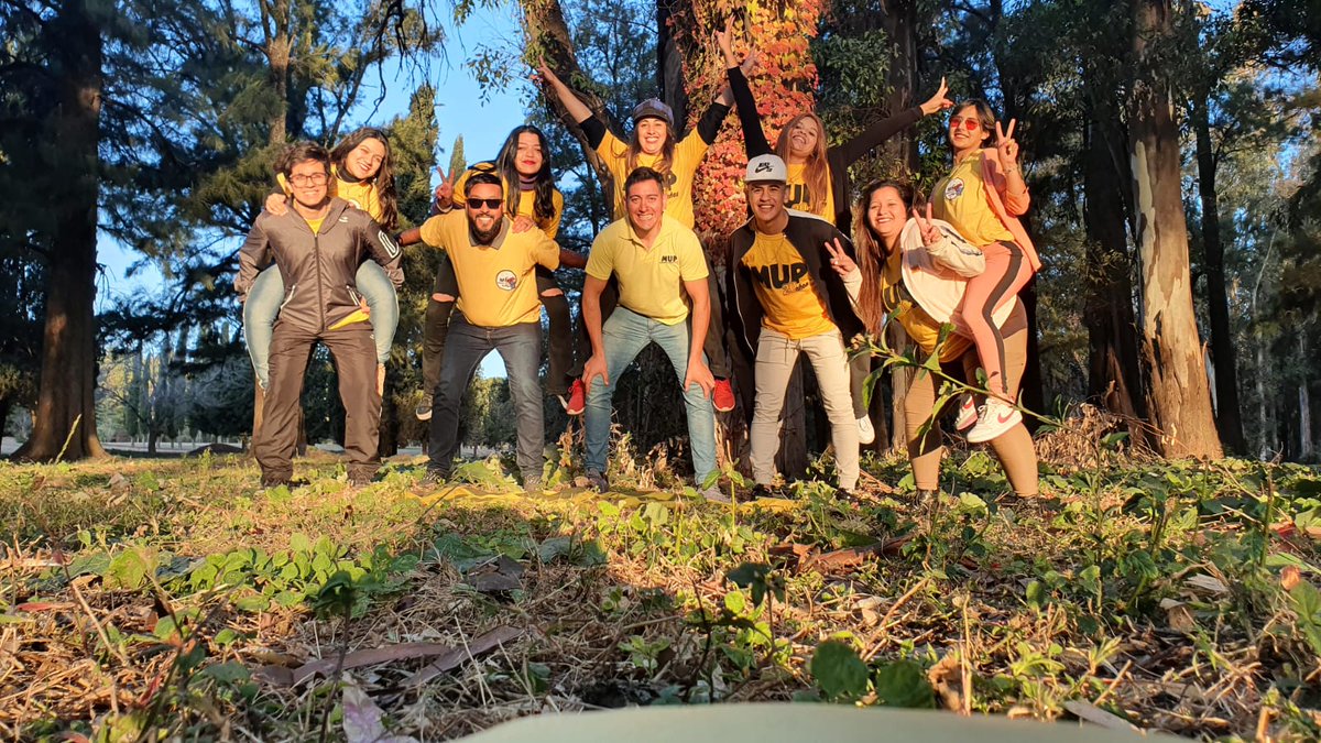 karylarioja's tweet photo. Plenario Nacional de Juventudes del Mup Argentina en Embalse de Río III 
 Los temas a tratar  fueron diversos:  Justicia social. Empoderamiento. 
Empatia. Gatillo fácil. Tierra. Reciclar, Nunca más. Género, decidencia entre otros. 
Genios 💛
SOMOS MUP La Rioja 💪 https://t.co/Z9B3VBLgTG