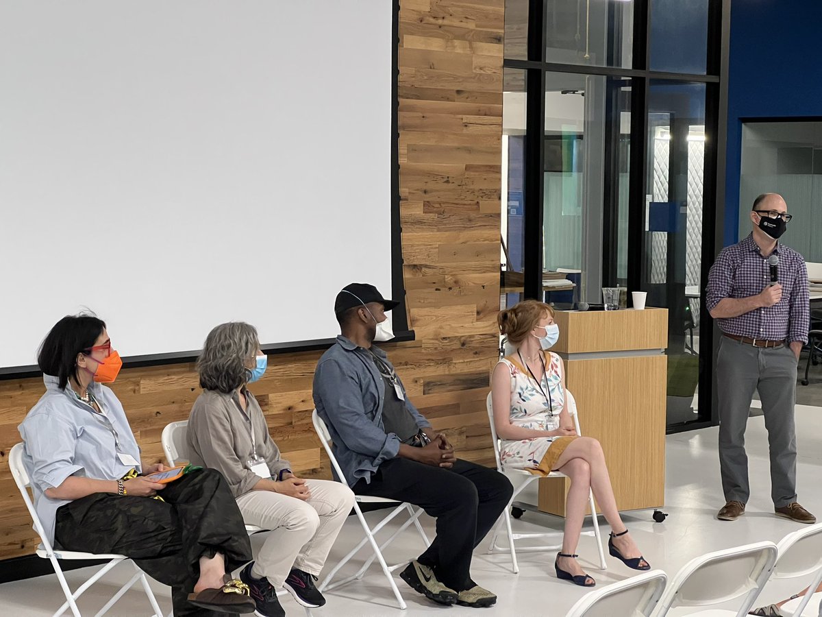 What have we learned about epi modeling during #COVID19? 

All-star <a href="/eeid2022/">#EEID2022</a> panel w/ <a href="/big_data_kane/">C. Brandon Ogbunu</a>, <a href="/AnisabelBento/">Ana Bento</a>, <a href="/jessieabbate/">Jessie Abbate, PhD 🦠</a>, <a href="/noamross/">Noam Ross @noamross@ecoevo.social</a>, and <a href="/mgmgomes1/">M Gabriela M Gomes</a>.