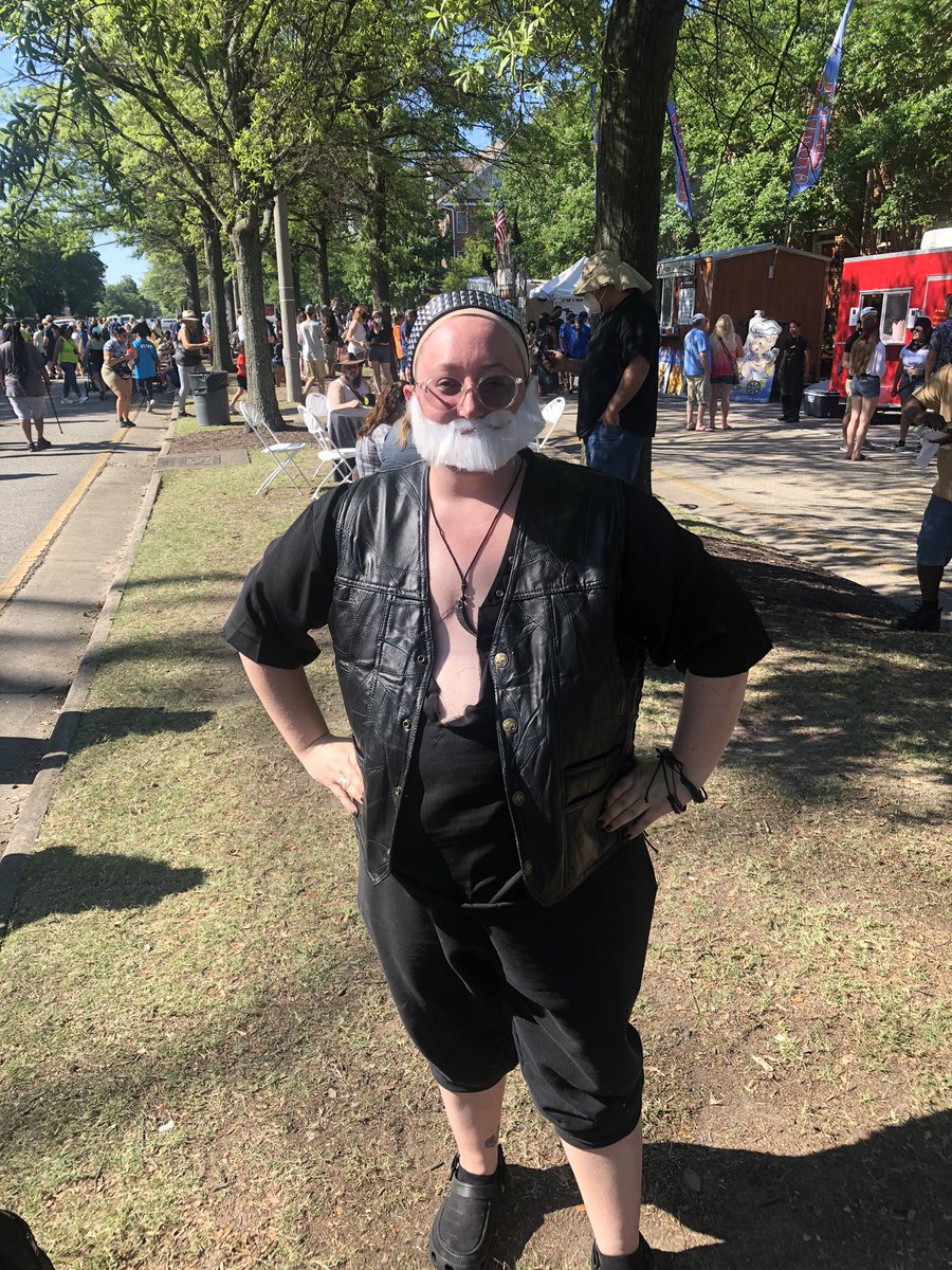 EdTeachHasBPD's tweet photo. Found this adorable Fang at the #blackbeardpiratefestival, he was so amazing omg @david_jenkins__ @OurFlagHBOMax @cononeilluk @GuzKhanOfficial @sambaschutte @nathan_foad @V_Vico_Ortiz #omfd #omfdcosplay #OurFlagMeansDeath #ourflagmeansdeathcosplay #fangofmd #ofmdfang https://t.co/z1s9eGWrkq