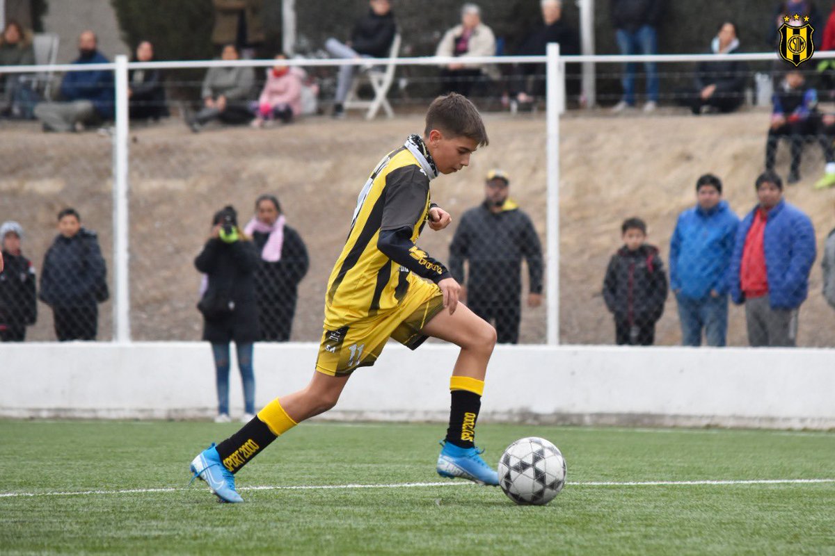 ClubMadryn's tweet photo. #LigaDelValle ⚽️ | Nuestras infantiles disputaron el Clásico del Golfo obteniendo los siguientes resultados:

2011 #DeportivoMadryn 2 - 1 @BrownDeMadryn 
2010 Deportivo Madryn 1 - 2 Brown
2009 Deportivo Madryn 0 - 0 Brown
2008 Deportivo Madryn 2 - 0 Brown

#VamosLosPibes https://t.co/12PNOEuavA