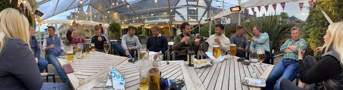 LarderCotswold's tweet image. cant beat a proper team cricket night out after a win @Broadwayseconds great debuts from @jeffreys_racing @lambert_finn welcome to the season boys 🐐🏏4 wins from 4 , onto the next 🙌💪