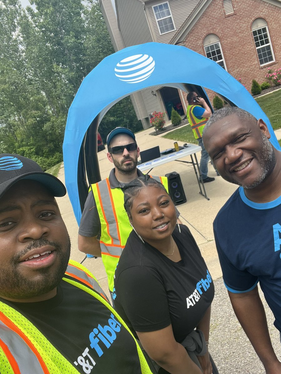 Devante Pennyman (@devantepennyman) on Twitter photo Out here with the Alliance Mobile crew spreading the word on Fiber! <a href="/GreaterLakesMkt/">Greater Lakes Market π</a> <a href="/trevherringSR/">Trevis Herrington</a> <a href="/BrianWest_GLM/">Brian West - GLM VPGM</a> <a href="/LorenMiller2004/">Loren Miller</a> <a href="/mattsharrak/">Matthew Sharrak</a> Out here with the Alliance Mobile crew spreading the word on Fiber! <a href="/GreaterLakesMkt/">Greater Lakes Market π</a> <a href="/trevherringSR/">Trevis Herrington</a> <a href="/BrianWest_GLM/">Brian West - GLM VPGM</a> <a href="/LorenMiller2004/">Loren Miller</a> <a href="/mattsharrak/">Matthew Sharrak</a>