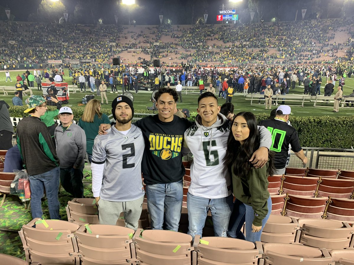 AnthonyMunoz03's tweet photo. Go ducks 🦆🦆🦆🦆🦆🦆 https://t.co/QX9HkAqFSt