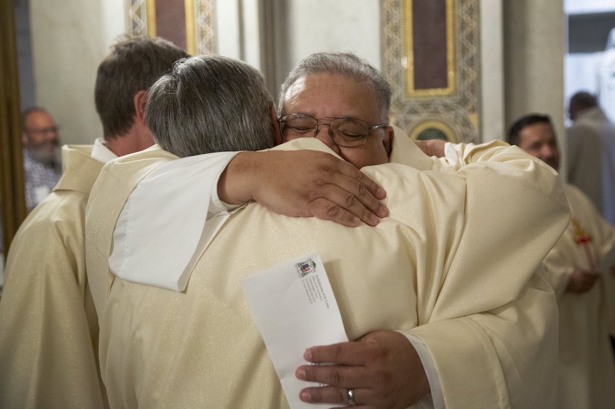 StLouisReview's tweet photo. Thanks be to God! 18 men have been ordained as permanent deacons for @archstl. More: https://t.co/nteLxfJ9d9 https://t.co/CiFAzu4nq2