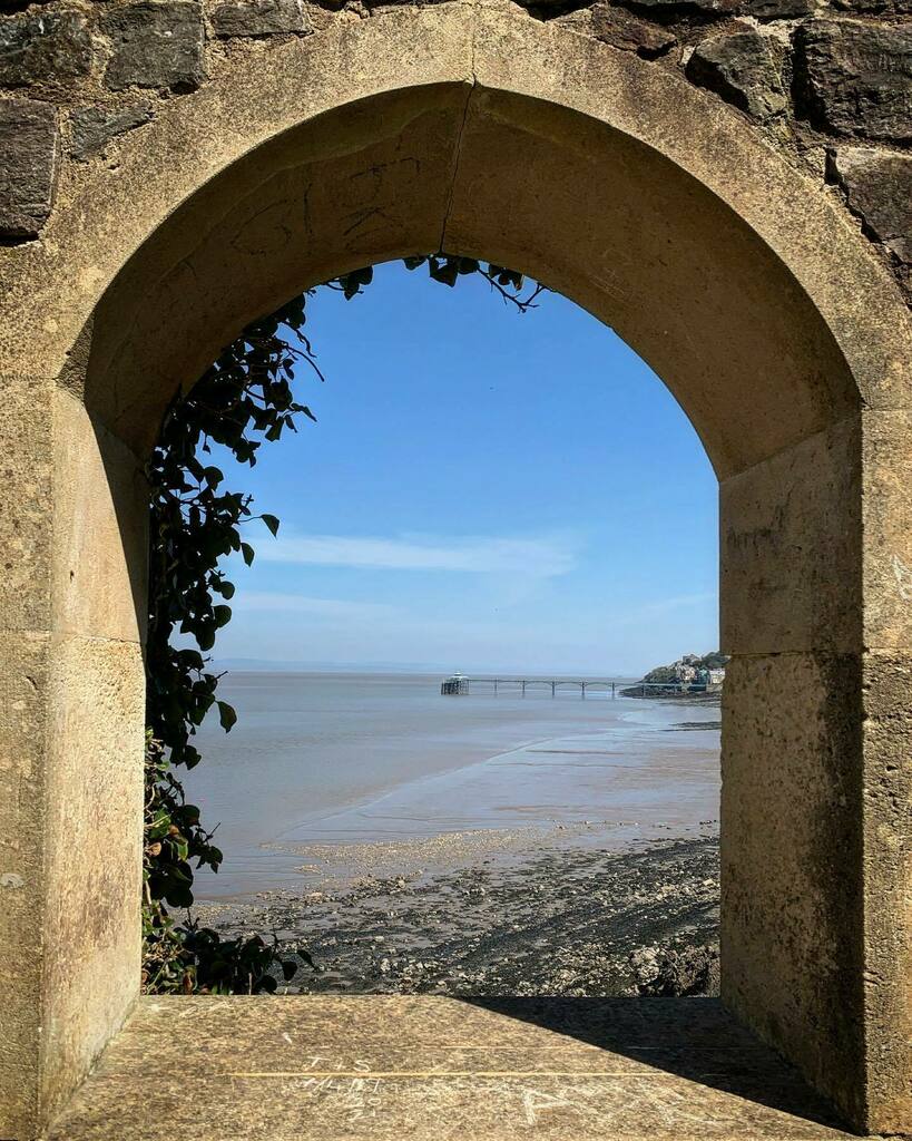 See you in the morning Clevedon! 
Please let the weather be kind 🤞
Find us in the carpark of Christopher Brown Accountants on Bellevue Road from 10-2! 
@clevedonsundaymarket instagr.am/p/CeZifHHsYOg/