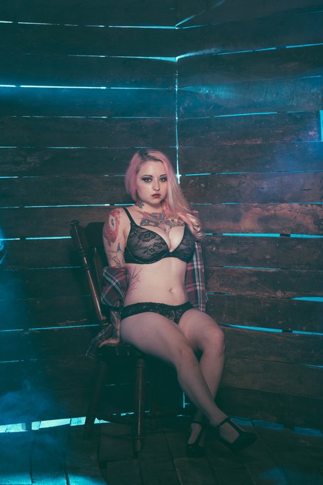 When the moonlight isn't the palest thing you'll see tonight https://t.co/mTJu4ojTR9<a href="/tag/mvsales"class="tags"><span>#mvsales</span></a>