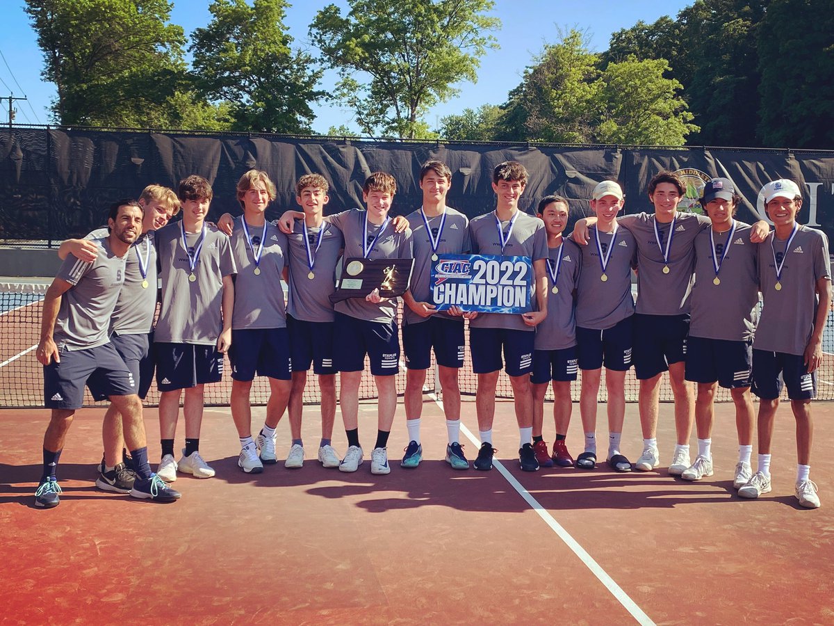 StaplesTennis's tweet photo. 🏆2022 CLASS LL STATE CHAMPS🏆
•
4-1 victory over Greenwich
@ciacsports @DevellisJustin @DaveRuden @GameTimeCT https://t.co/zvExSNXEmn