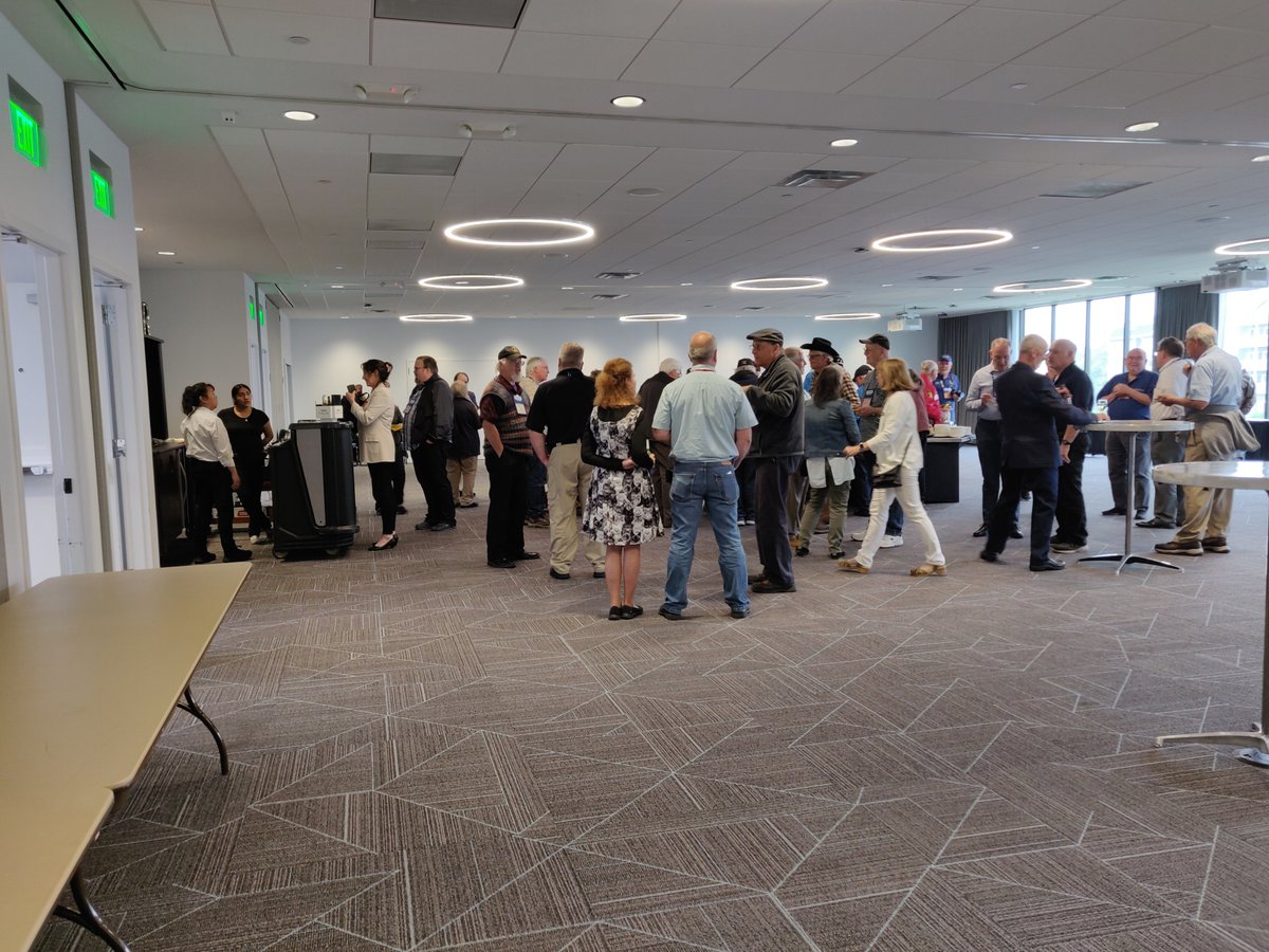 SEAPACatSEASIDE's tweet photo. Friday night reception at SeaPac. https://t.co/AtfE8nJvil
