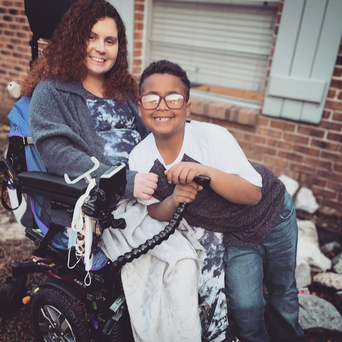 tanababyy's tweet photo. So many things of changed. Due to a wreck I am now an incomplete quadriplegic! From legs to wheels, I will walk again! However, I'm sober and not bound by any addictions! I see life through a different lens. I have my Faith! And by God’s Grace and mercy, I'm #transformed. https://t.co/Ax7ExtbTBn