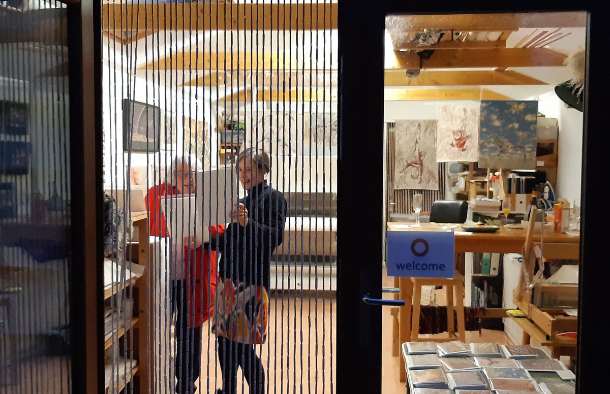 juliambooth's tweet photo. One more day left to experience the wondrous weaving laboratory of the talented.   https://t.co/5lH8aDFnHg
#openstudioscornwall https://t.co/lk5pcbmnQ7