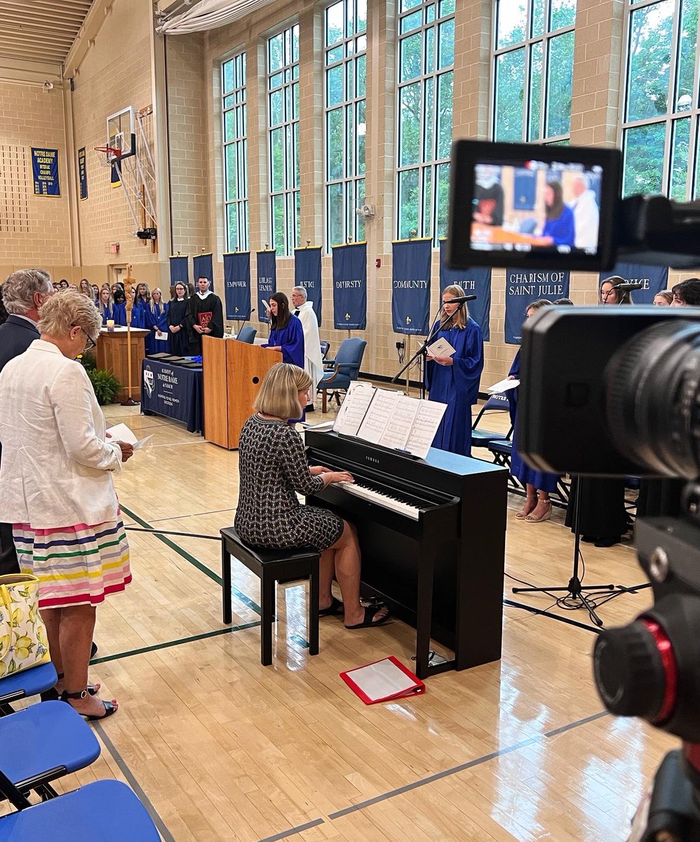 Active Image Media tweet media