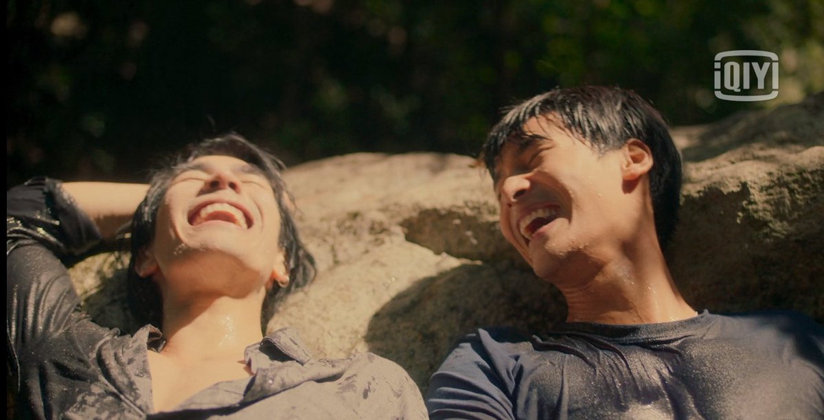 Dianajit's tweet photo. Voglio piangere, voglio rivedere questi sorrisi  😭 #KinnPorscheEP9 https://t.co/6kvv8Cx55p