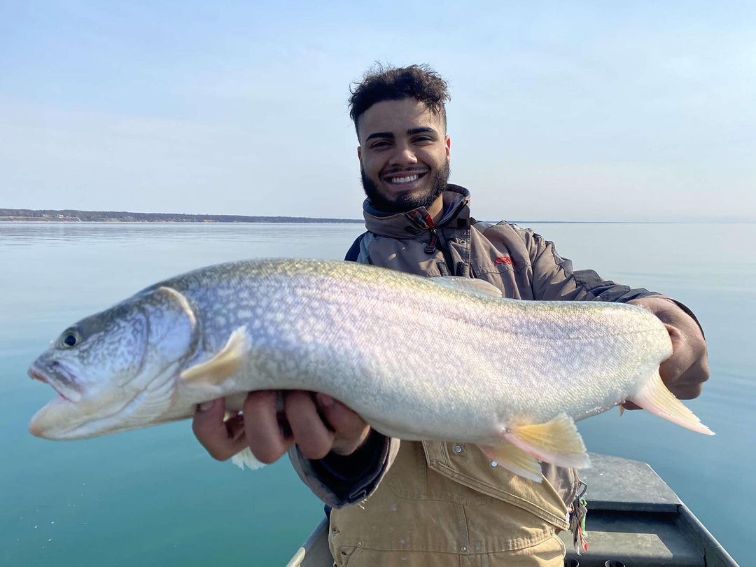 PureMichigan's tweet photo. Bigger the fish, bigger the smile.
📸: Instagram fan cj_cereal
#PureMichigan #GlassLake #MichiganFishing https://t.co/nptqEsJx2e