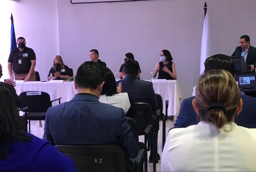 EscuelaHonduras's tweet photo. herramienta digital que se pone a disposición de los #ServidoresJudiciales y #PúblicoEnGeneral para contribuir, mejorar y actualizar sus conocimientos jurídicos. https://t.co/JkZ3JjmvgG