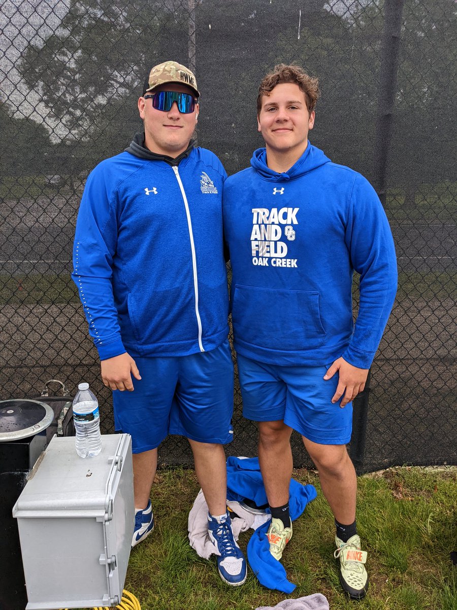 CoachLarsonOC's tweet photo. Seniors ✅
Captains ✅
State Qualifiers ✅
10th Place at State ✅

Shot put for @BradyReusser and discus for @PethanAlex.

Great high school throws careers fellas! https://t.co/X93knxh74W