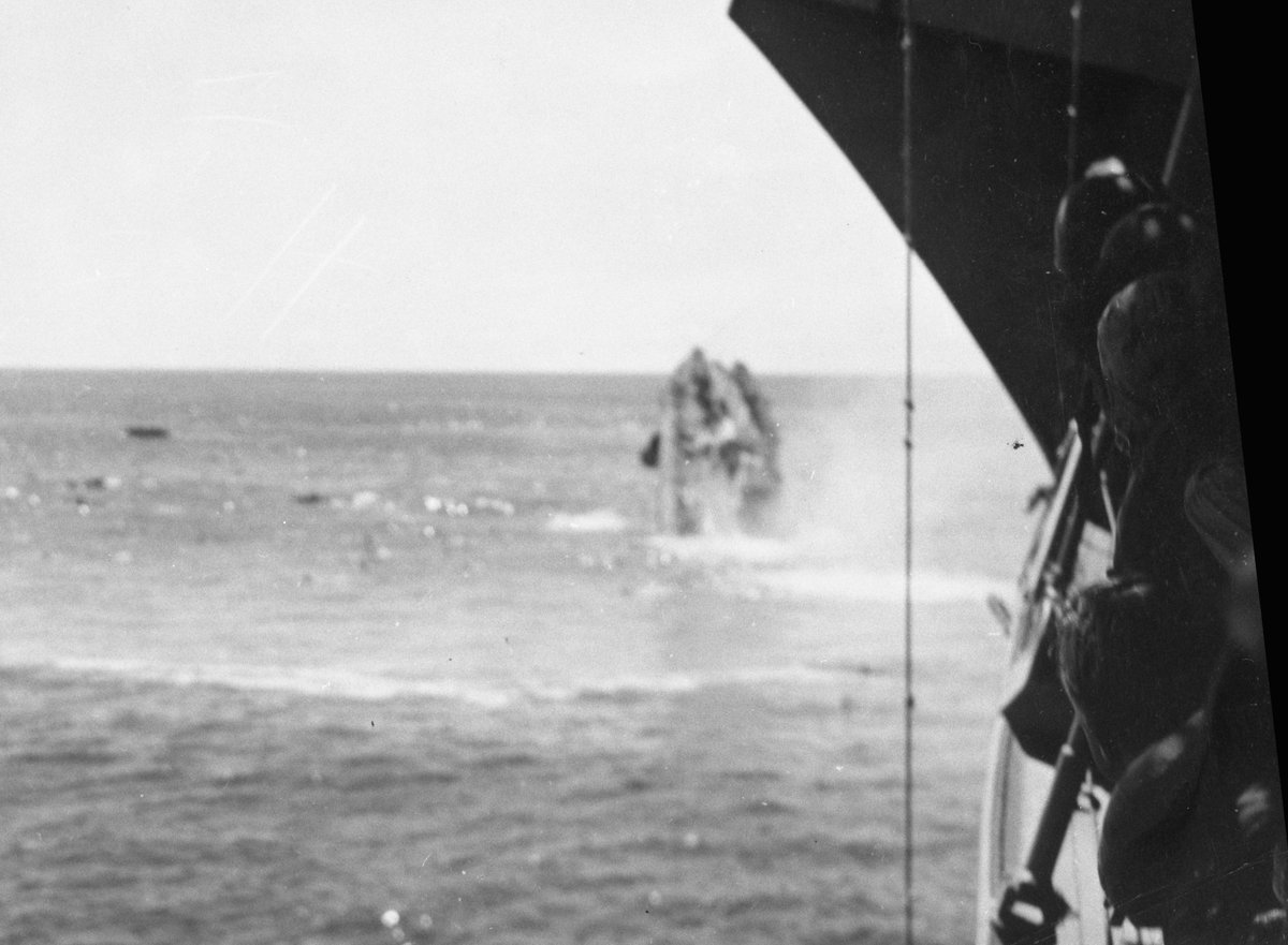 CavasShips's tweet photo. #Midway Scrapbook: Often-overlooked #destroyer USS #HAMMANN DD412 had a brief, very busy war career. Photos: at Charleston Navy Yard SC on 5 Jan 1942 just before heading to the Pacific; taking aboard survivors of USS LEXINGTON CV2 8 May 1942 as the burning carrier is abandoned... https://t.co/LHGCI3X3LH