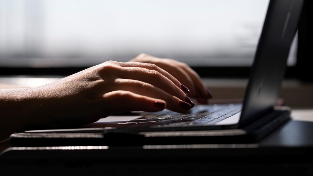 Ontario becomes first province to have a right to disconnect law ctvnews.ca/business/ontar…