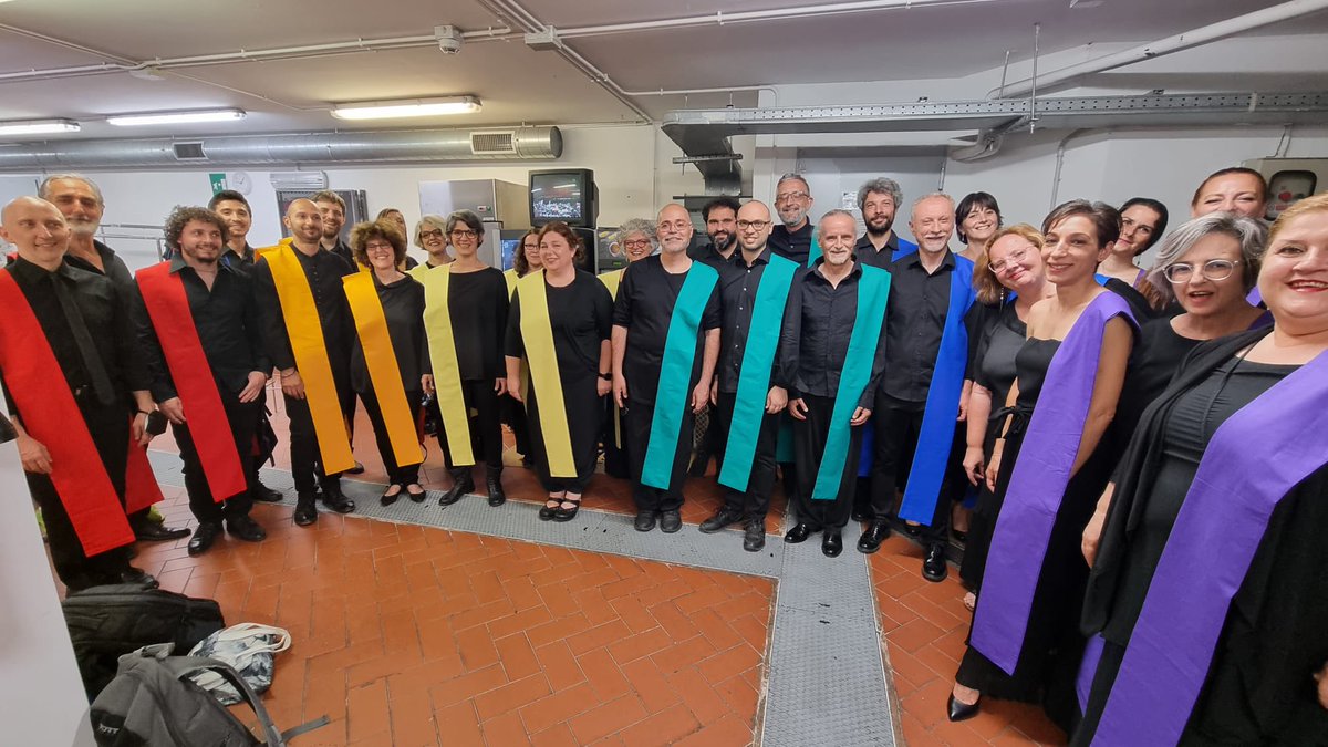 Ma quanto sono bellə???

Choreos outfit for #cromatica #cromatica22 #cromatica2022 #cromaticafestival #backtogether <a href="/Cr0matica/">Cromatica LGBT</a> 

❤️🧡💛💚💙💜