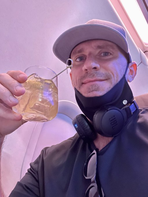 Where do you think I&rsquo;m off to now?!? https://t.co/0fflL10qvU<a href="/tag/mandalorian"class="tags"><span>#mandalorian</span></a>