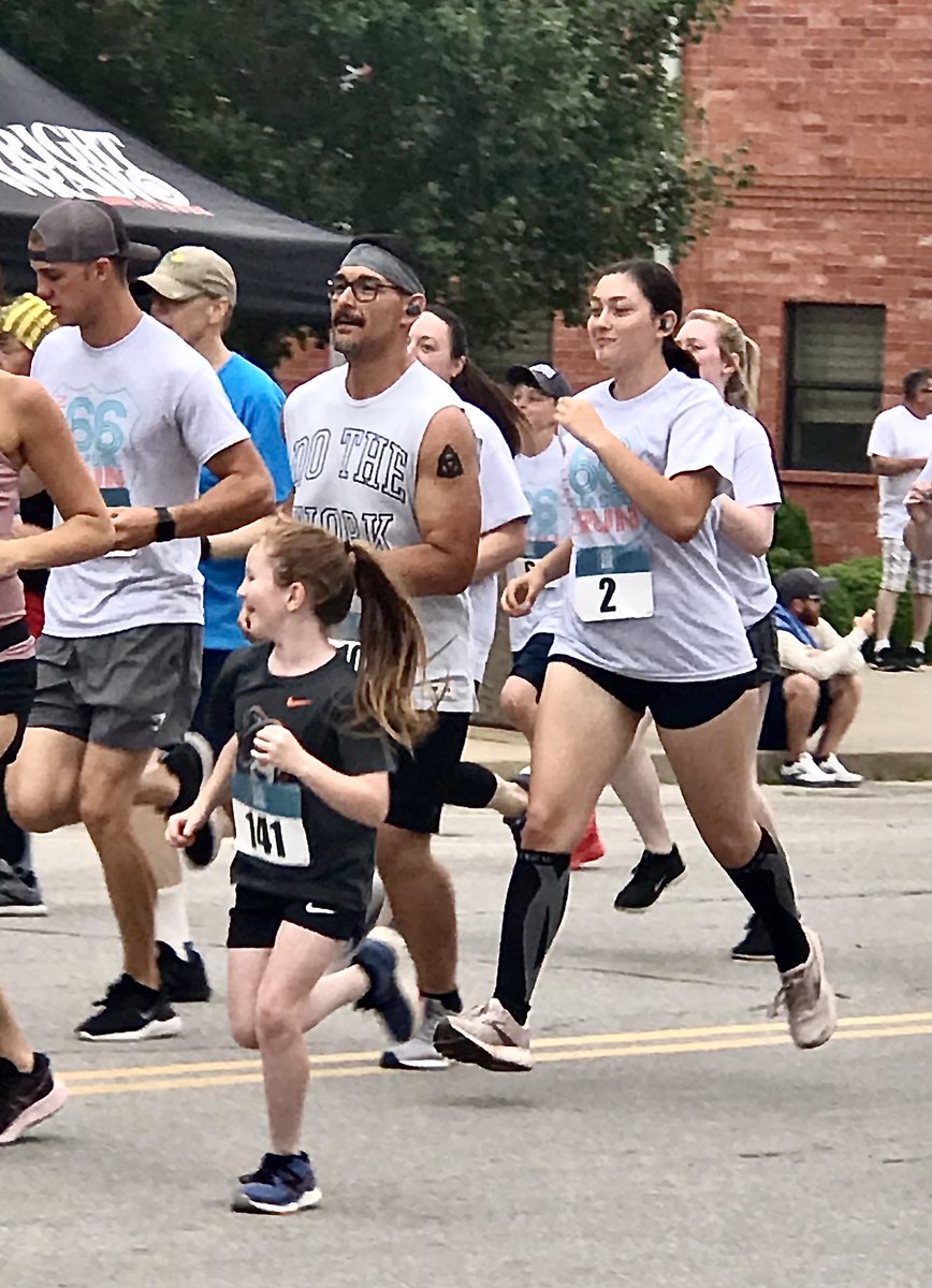 Ge0rgE_RiVaS's tweet photo. Had a great time running in my hometown this morning with my daughter and my running partner Billy at the #clintonclassicrun it was a BLAST!! Canโt wait until next year!! Oh and I got ๐ฅ in my Age Group feels good to REPRESENT!! #5krun #5krace #runwithfamily #running https://t.co/qOsgChfGCt