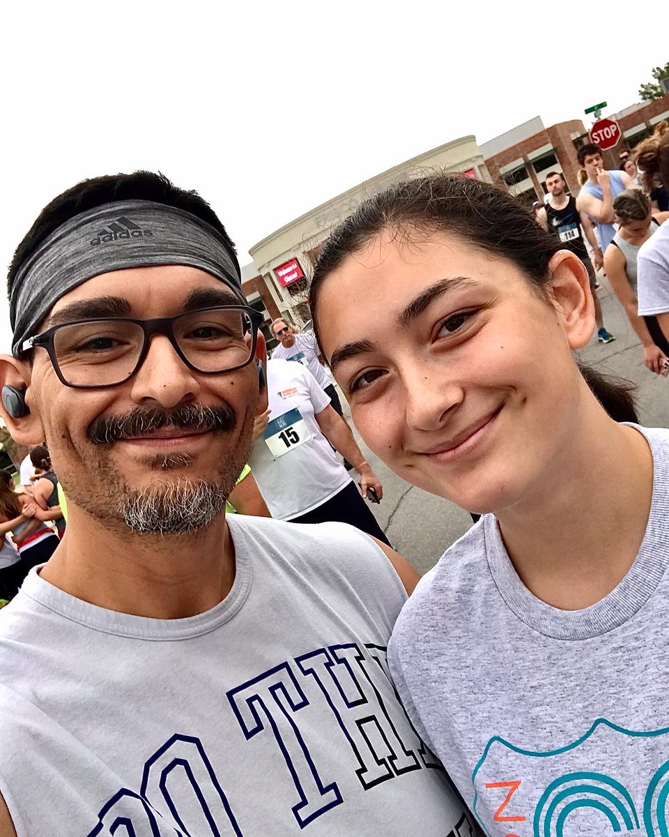 Ge0rgE_RiVaS's tweet photo. Had a great time running in my hometown this morning with my daughter and my running partner Billy at the #clintonclassicrun it was a BLAST!! Canโt wait until next year!! Oh and I got ๐ฅ in my Age Group feels good to REPRESENT!! #5krun #5krace #runwithfamily #running https://t.co/qOsgChfGCt