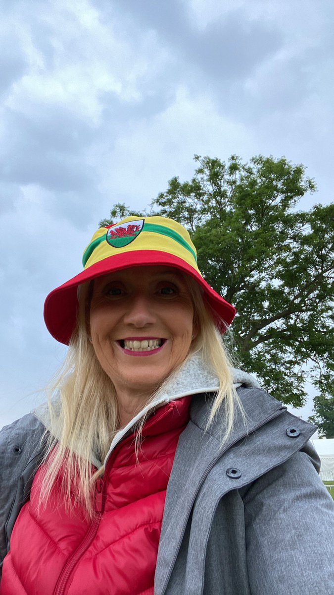 tegwen_ellis's tweet photo. Nos Da Eisteddfod!
Now bring on #WalesvsUkraine @FAWales #ffydd #wecandonit #WorldCup2022 https://t.co/zhM01EXtHY https://t.co/qDJITa0YbO