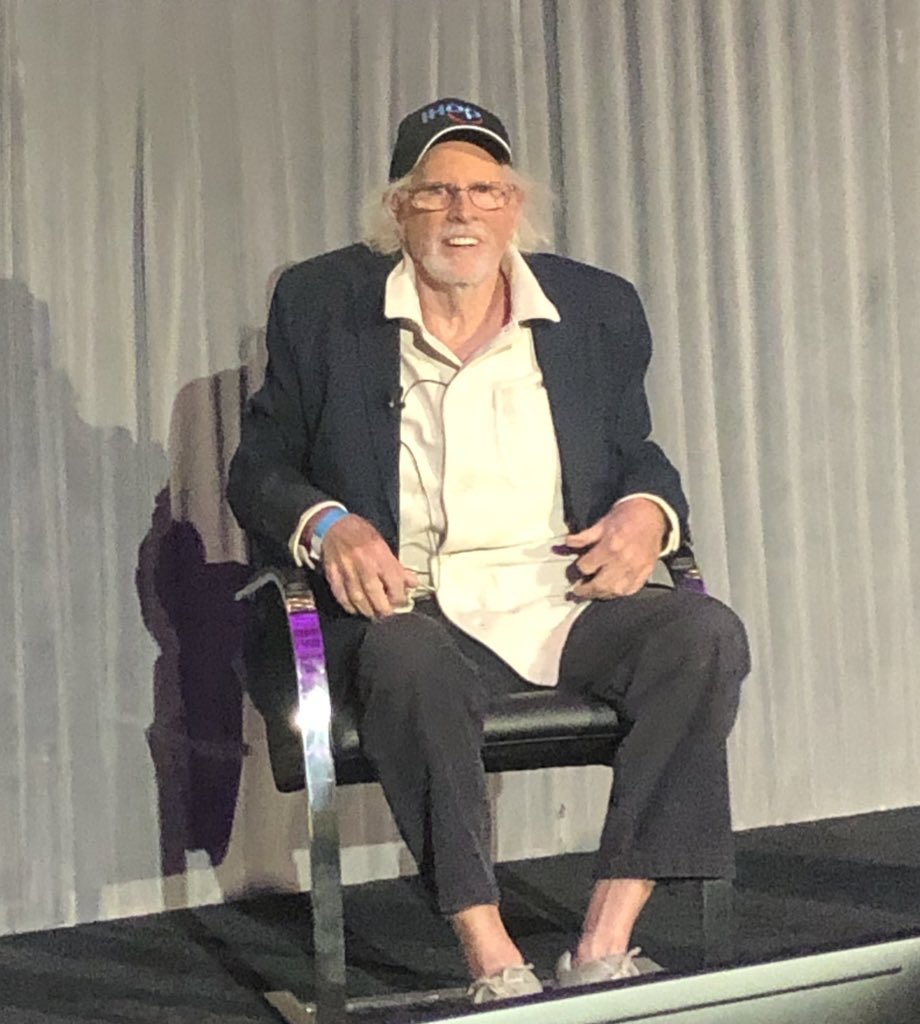 Happy birthday to my boyfriend bruce dern, go eat some ihop to celebrate 